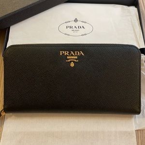 BRAND NEW Prada wallet